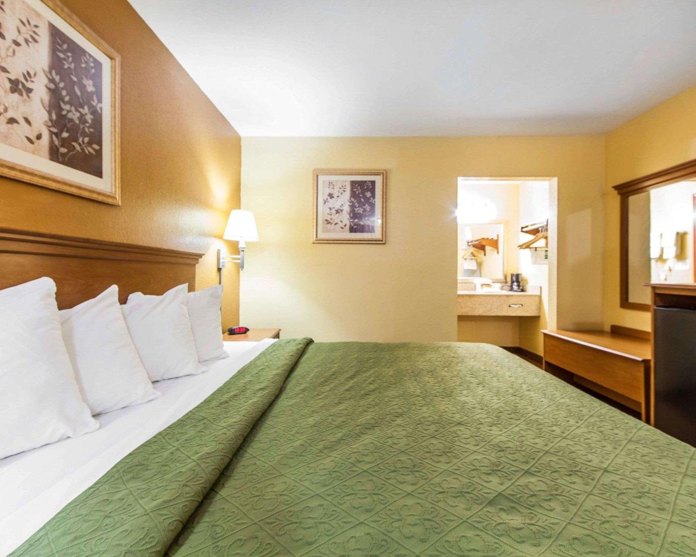 Quality Inn & Suites Cartersville Bagian luar foto