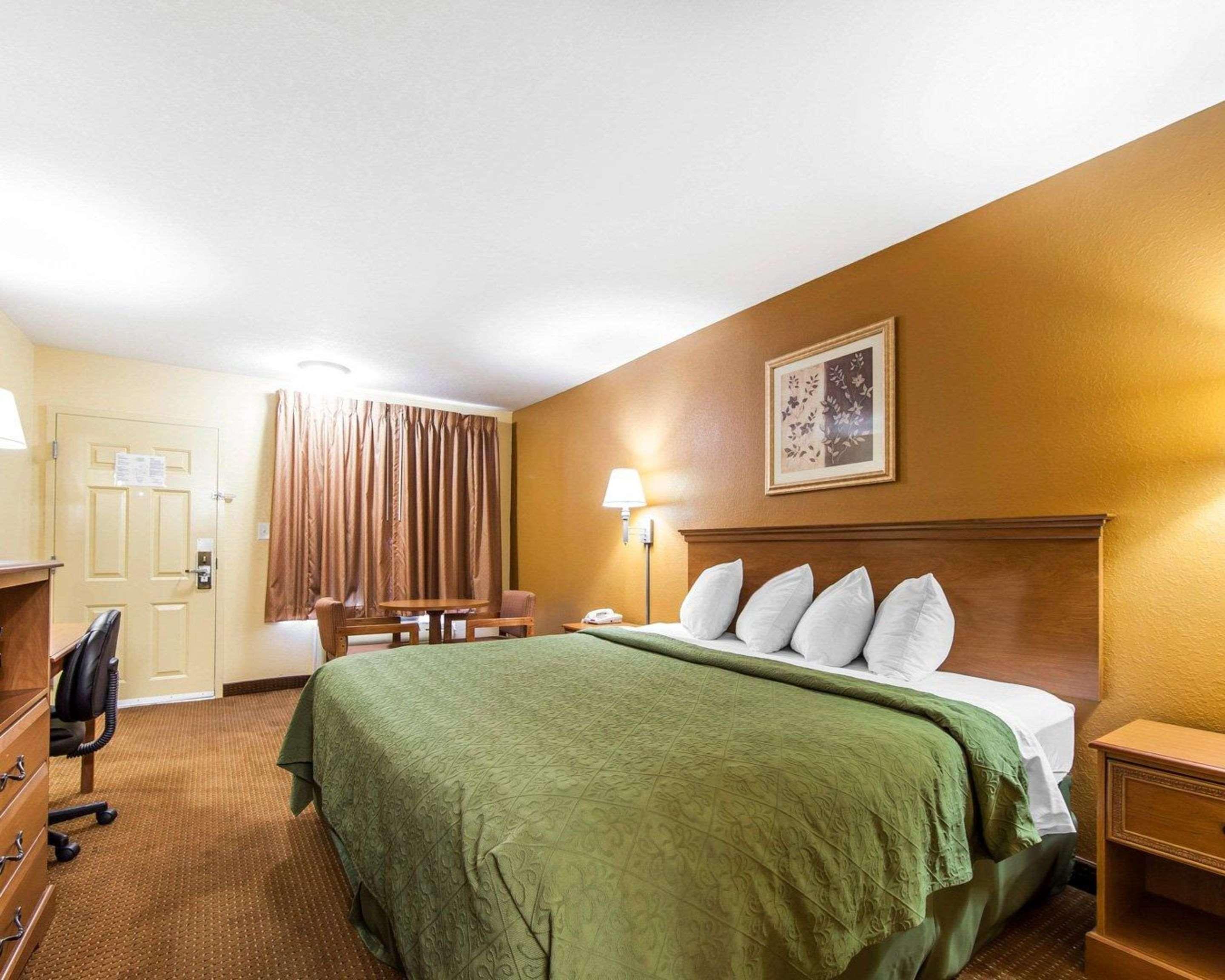 Quality Inn & Suites Cartersville Bagian luar foto
