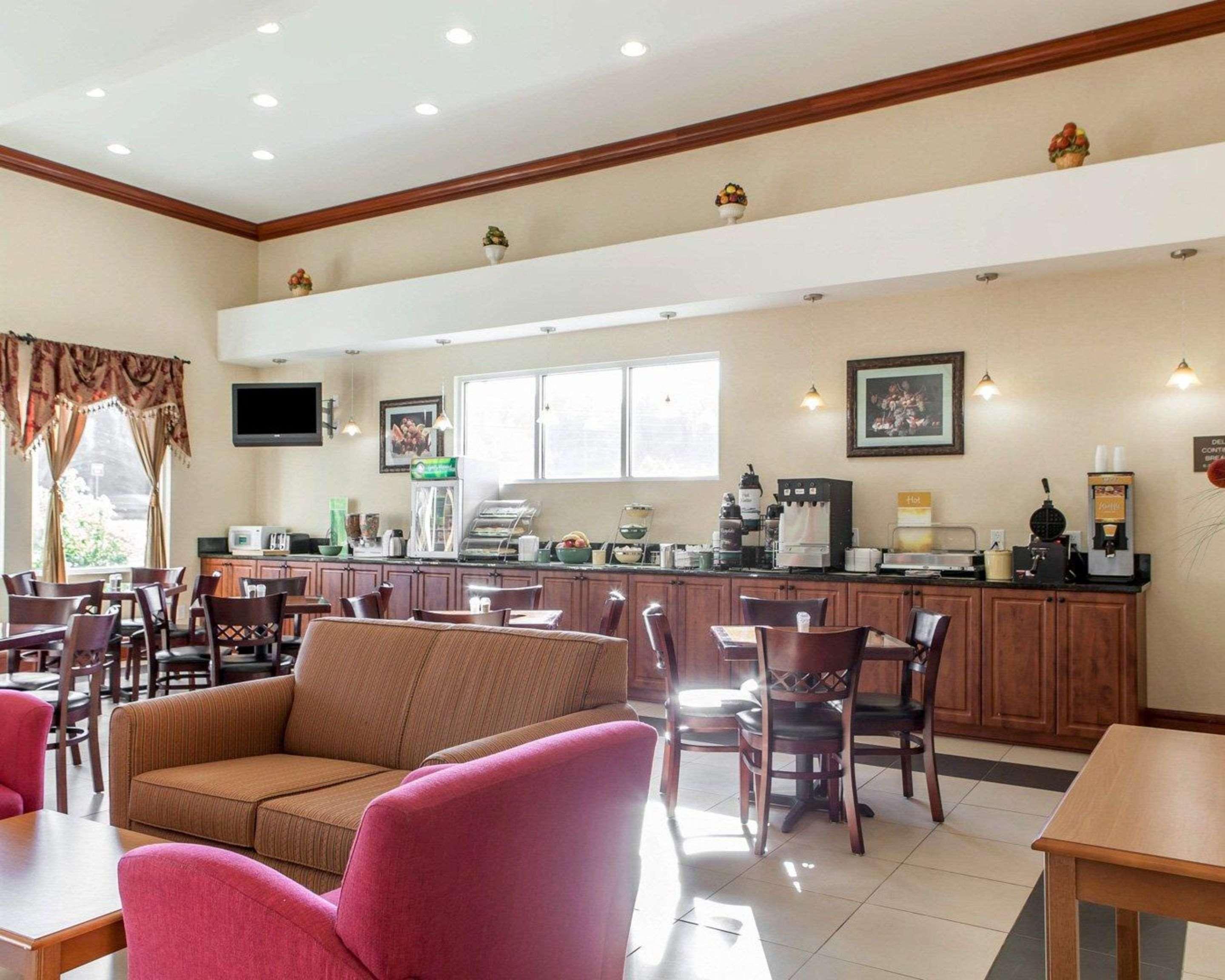 Quality Inn & Suites Cartersville Bagian luar foto