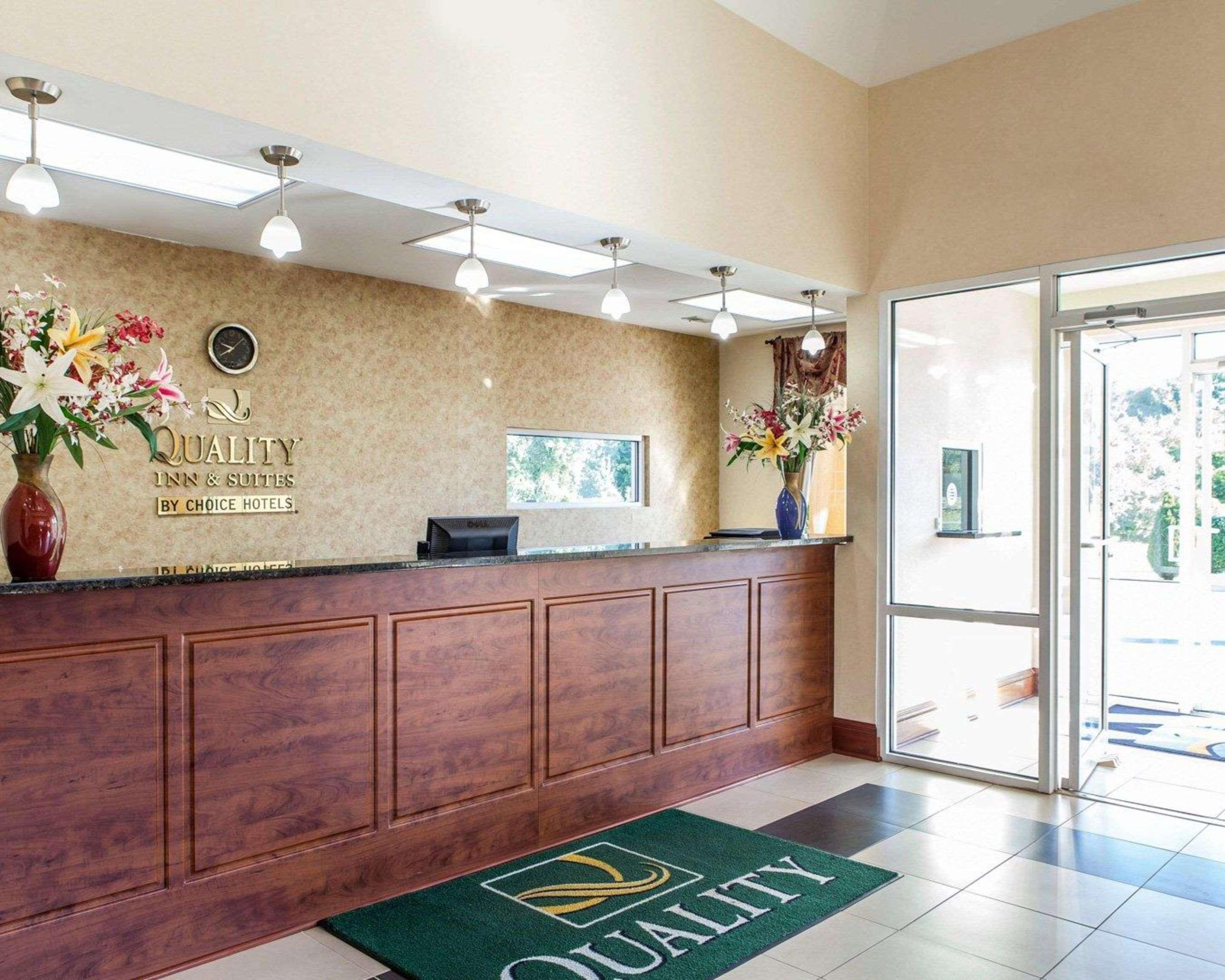 Quality Inn & Suites Cartersville Bagian luar foto