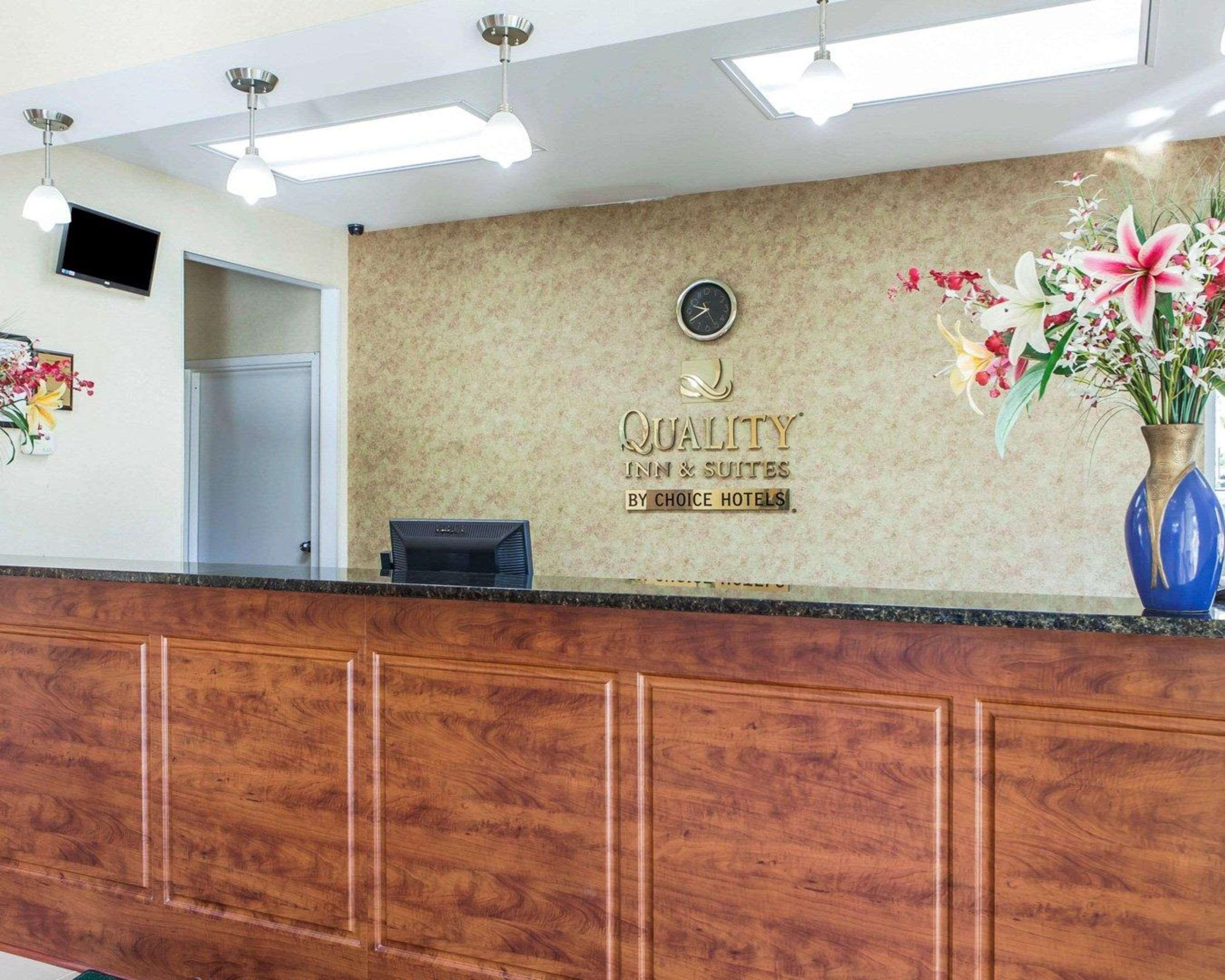 Quality Inn & Suites Cartersville Bagian luar foto