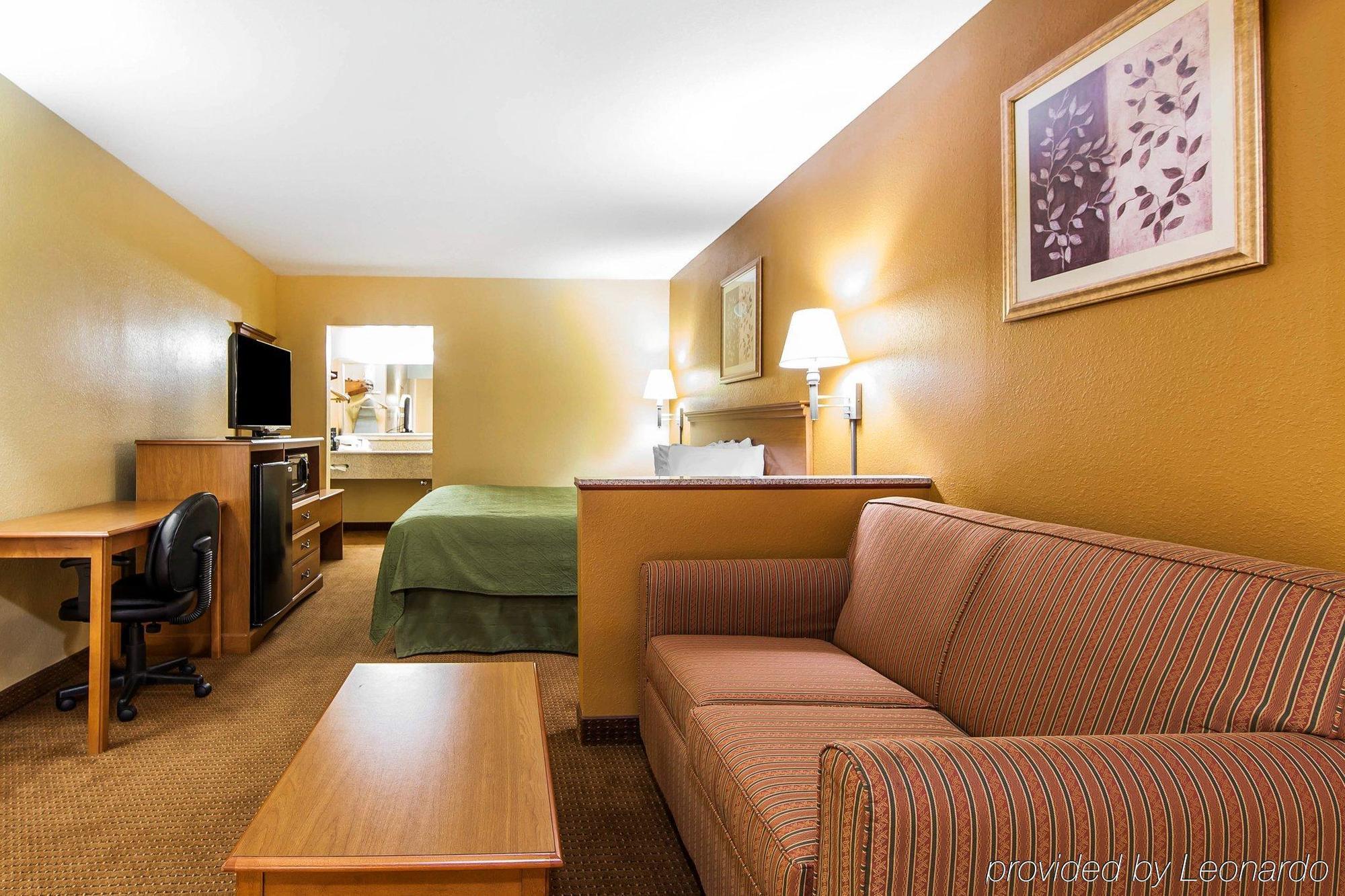 Quality Inn & Suites Cartersville Bagian luar foto